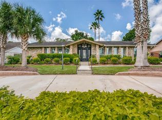 18634 Upper Bay Rd, Houston, TX 77058