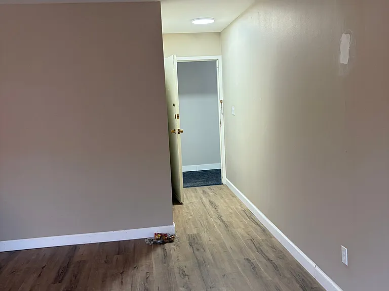2400 E Bradford Ave — Photo 11