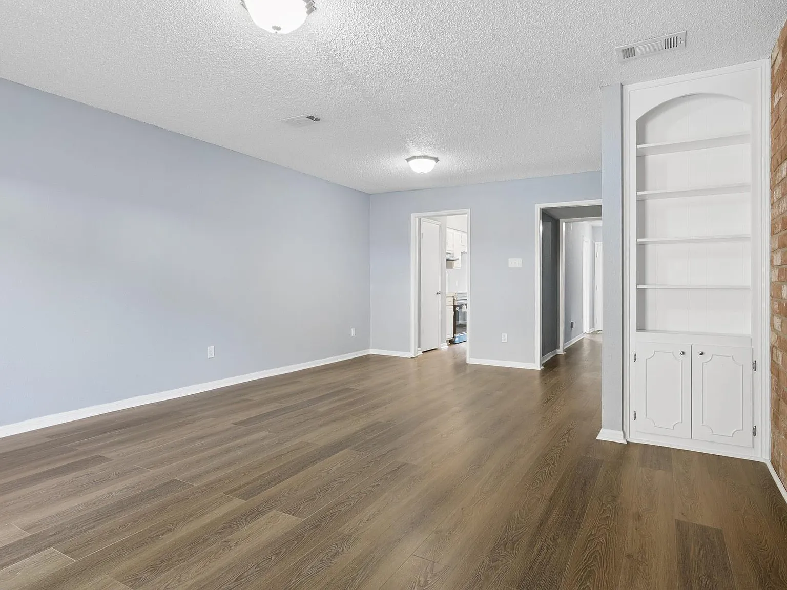2 bed, 2.5 bath, 1281 sqft, $1,875 — Photo 4