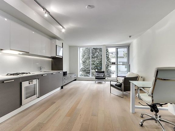 4th image of 1477 Pender St #206
