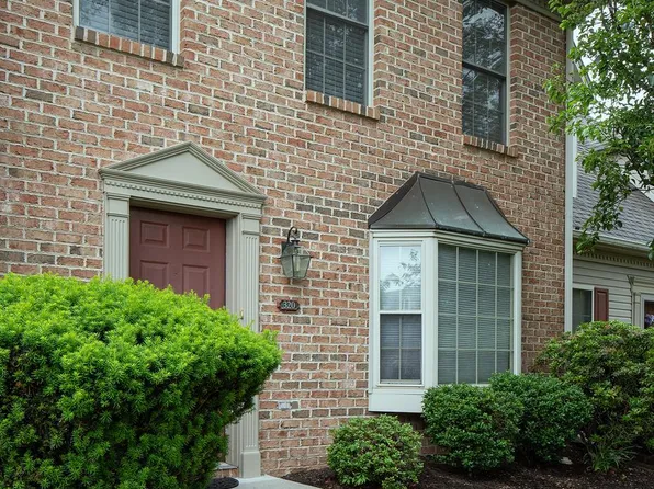 320 Woodland View Ct, Harrisburg, PA 17110