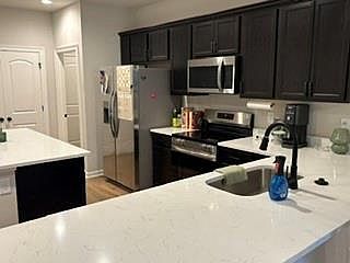 5th image of 30828 Rowley Dr