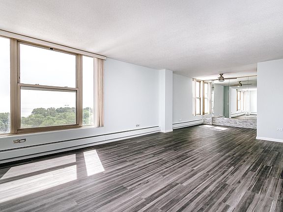 3rd image of 5401 S Hyde Park Blvd #1205-B