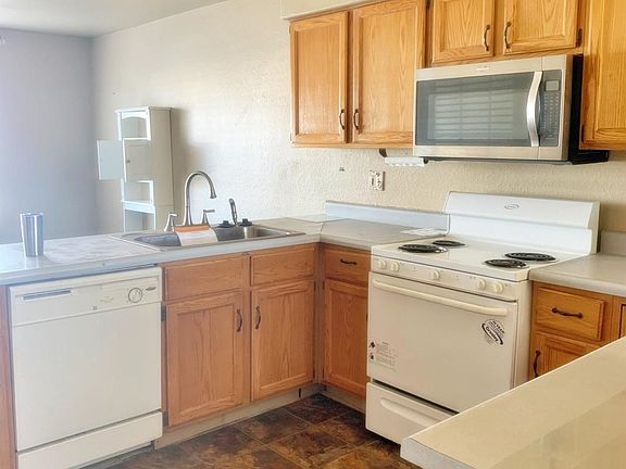 4th image of 663 E Agua Del Oro Cir