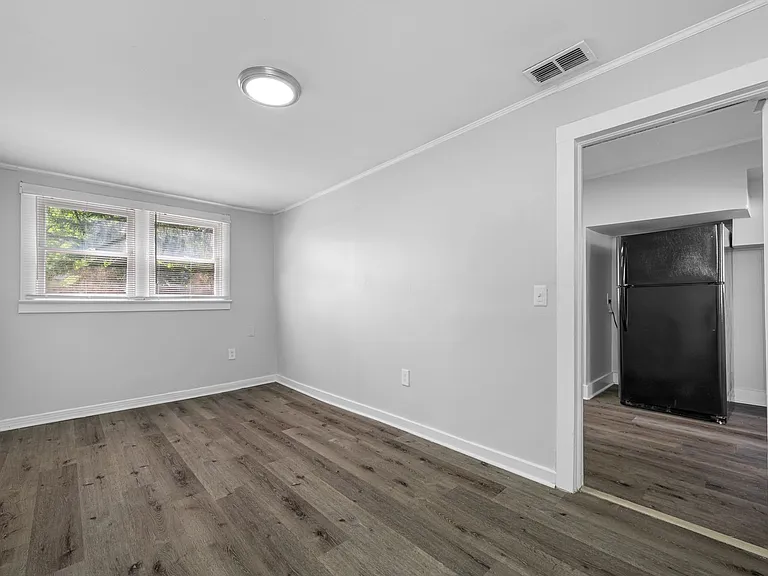 7707 N Huntley Ave — Photo 15