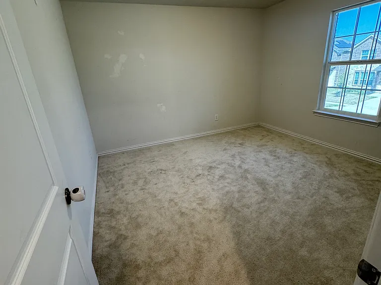 Upstaris bedroom.
