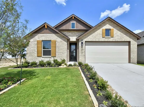 148 Red Oak, Castroville, TX 78009