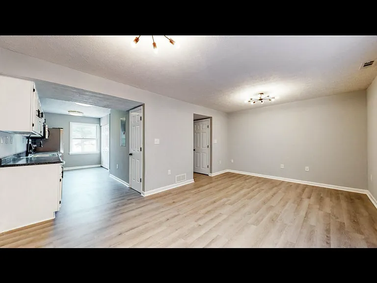 1658 Foxhaven Dr #1 — Photo 5