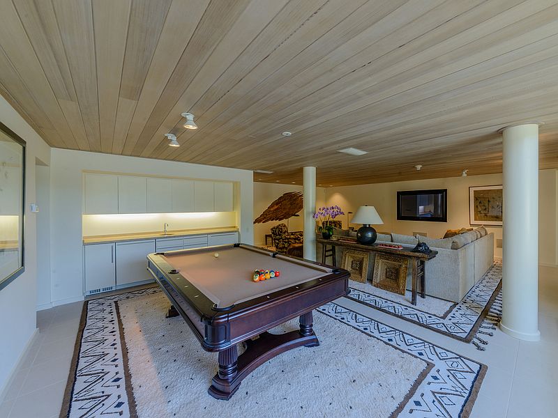 72 Surfside Dr, Bridgehampton, NY 11932 | Out East