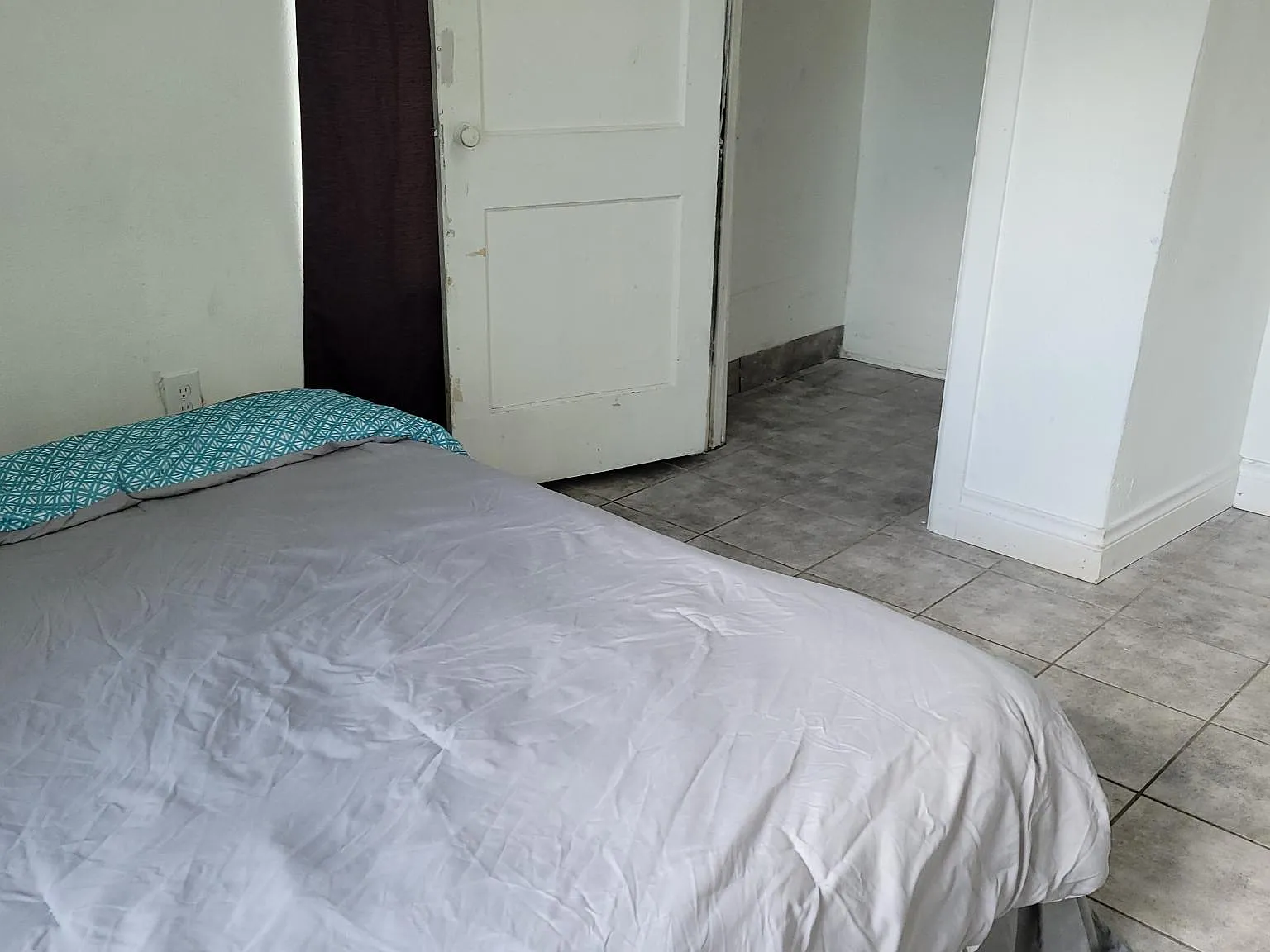 712 Linda Lou Dr — Photo 2