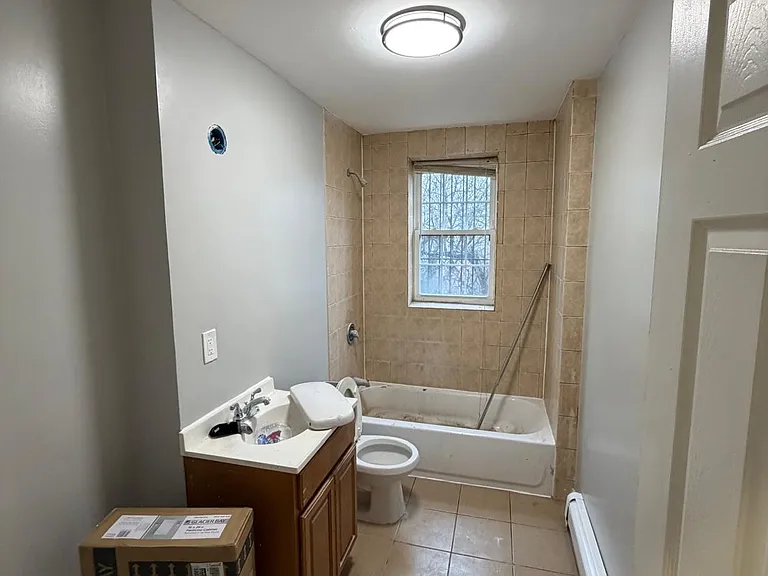 634 Martin Luther King Blvd #11 — Photo 5