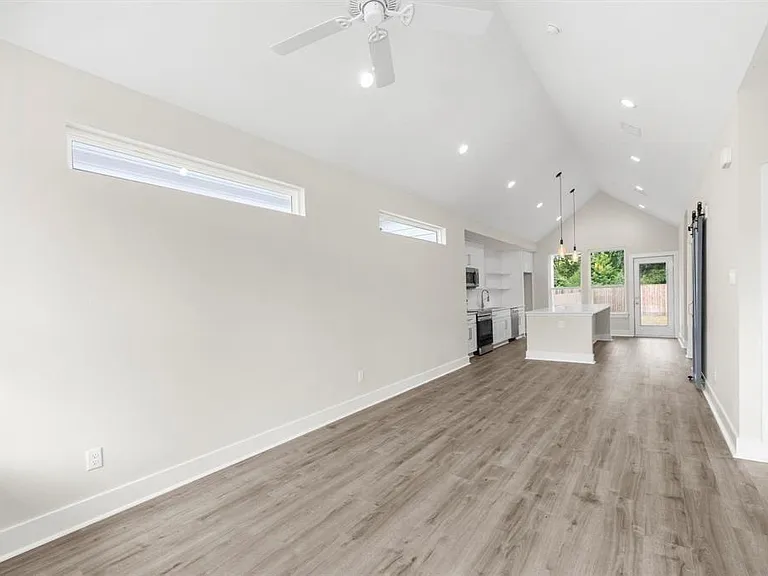6832 Morrow St #B — Photo 12