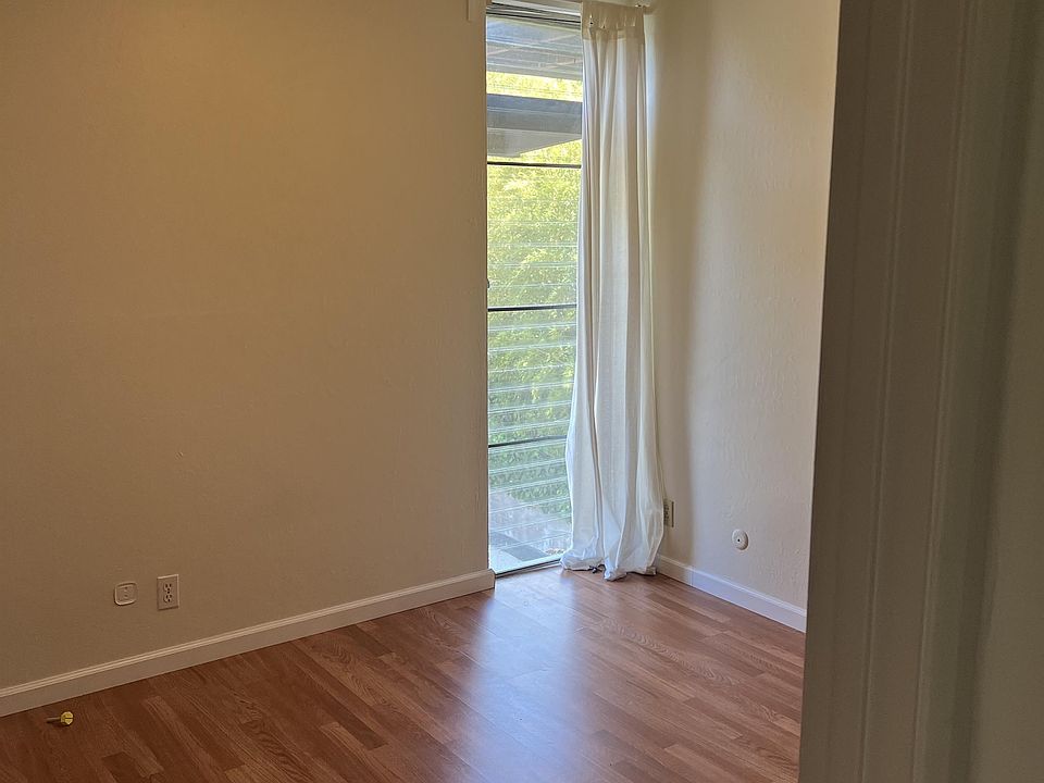 2nd image of 2211 Carleton St #28