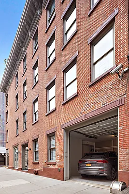 Sold by Compass | media 3