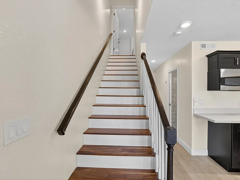 4639 Mirabella Ct — Photo 33