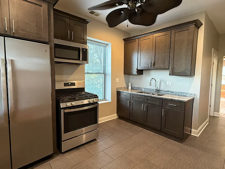 701 N Saint Louis Ave #2 — Photo 8