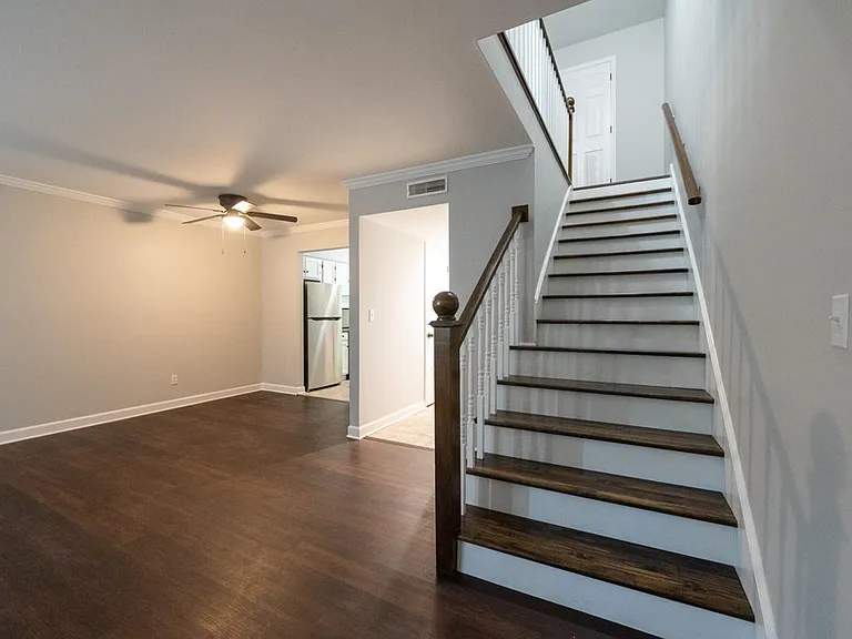 315 McBrien Rd — Photo 6
