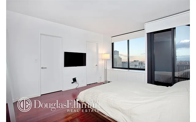 Sold by Douglas Elliman | media 26