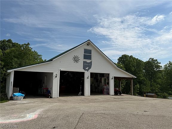 4th image of 13166 Butternut Rd