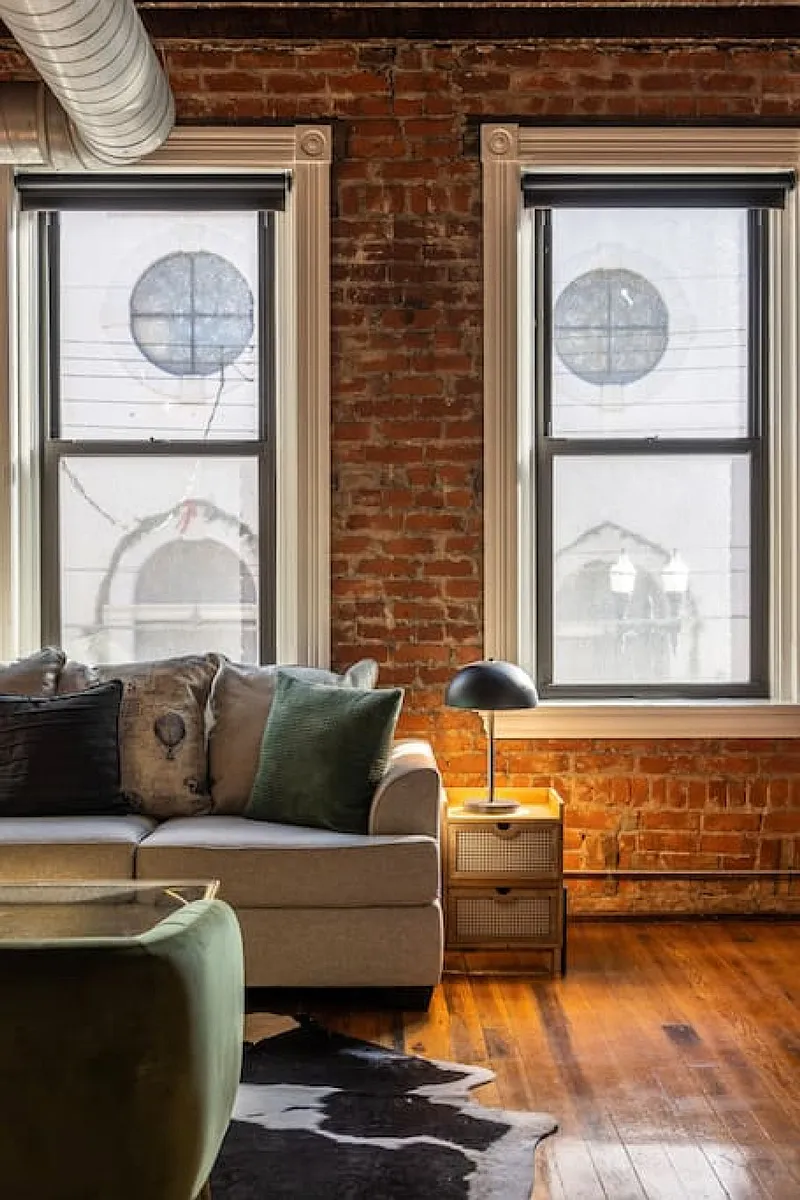 Living Room - 100 E 13th St #ID1056089P