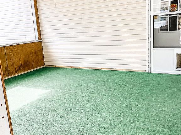 Large screened in back porch