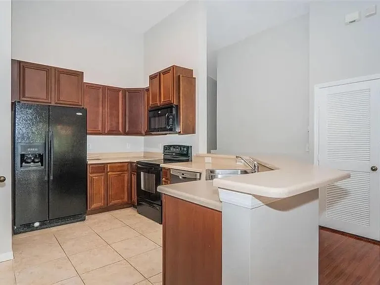 16511 Kingletridge Ave — Photo 10