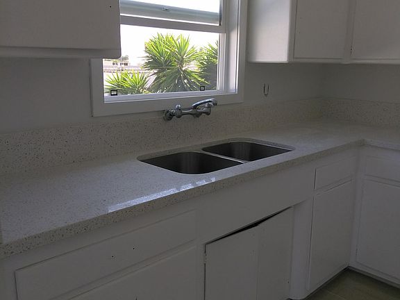 Kitchen - New Quartz Countertops