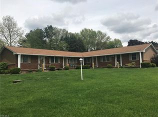 145 E Caston Rd, Akron, OH 44319
