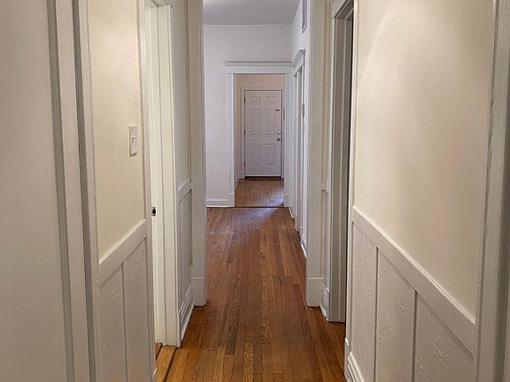 2nd image of 1827 W Evergreen Ave #1