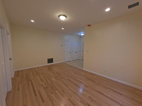 2nd image of 732 Revere Ave APT 4