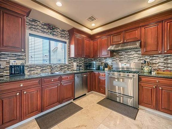 4th image of 4015 W 133rd St