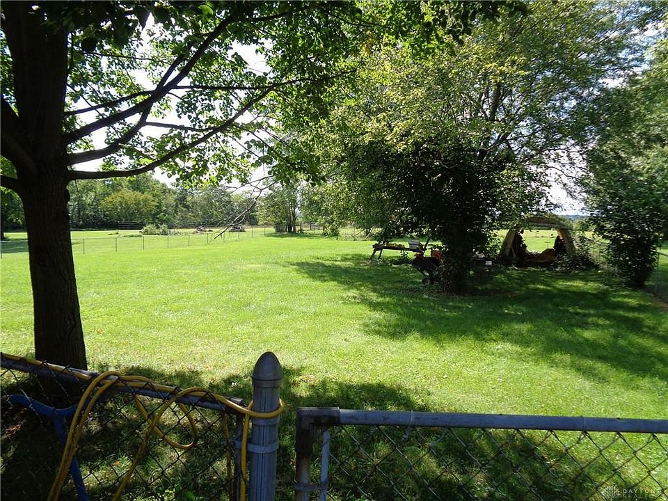2nd image of 4545 Mosiman Rd