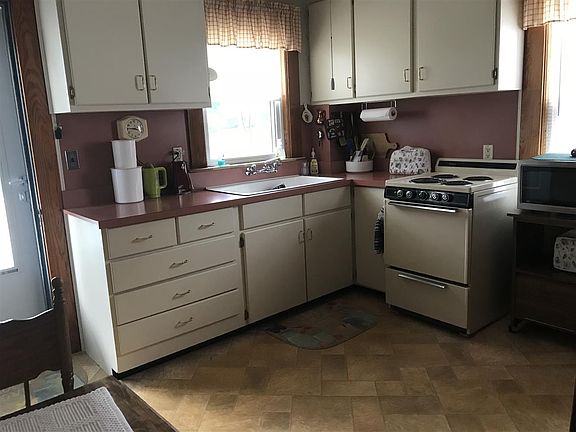 4th image of 42 B & C Arlington Street