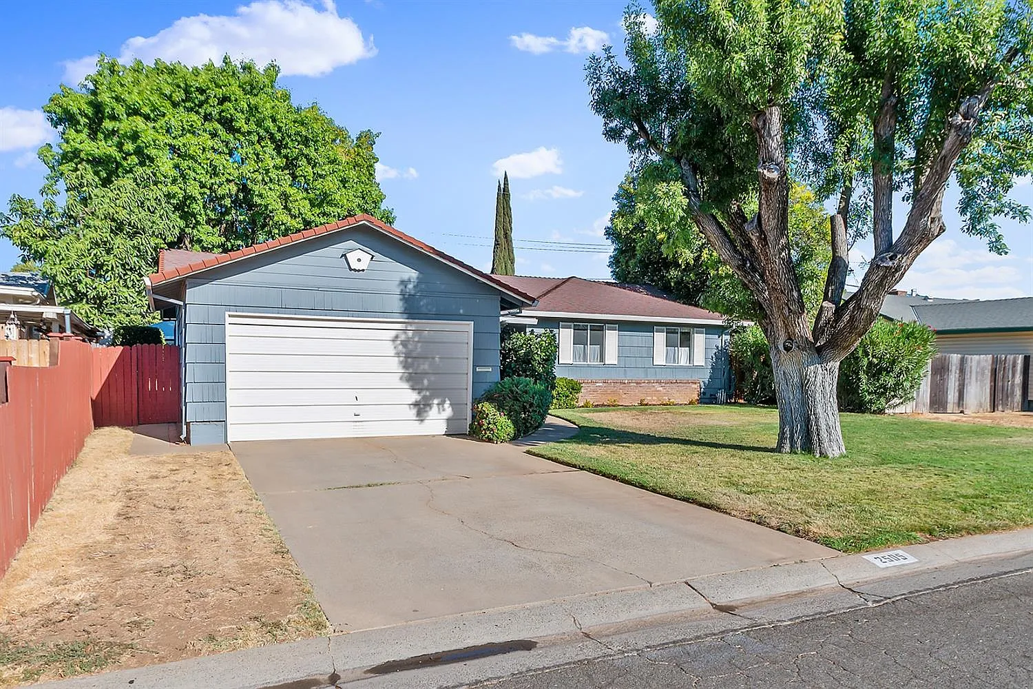 2505 Vernaccia Cir photo 1