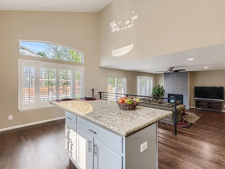 1514 Linden Way — Photo 11