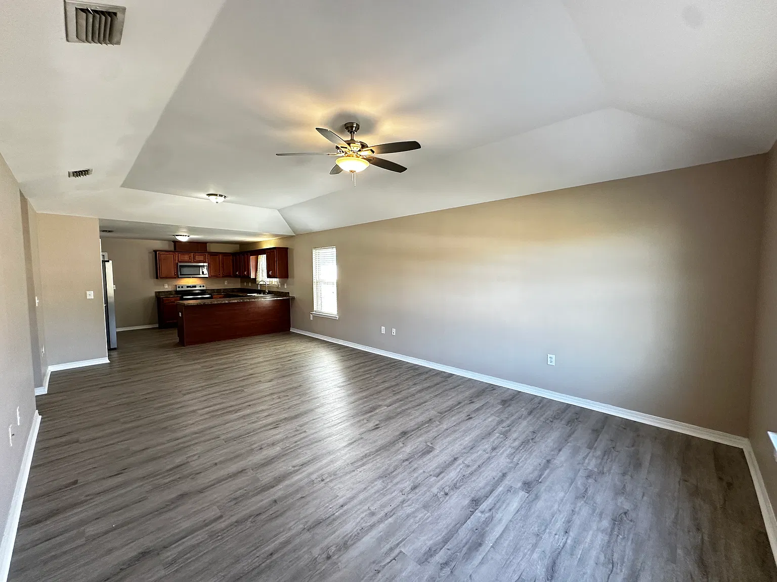 Available Now! 3 Bed 2 Bath In Foley! — Photo 2