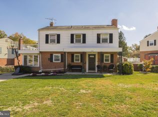 900 Glenroy Rd, Philadelphia, PA 19128