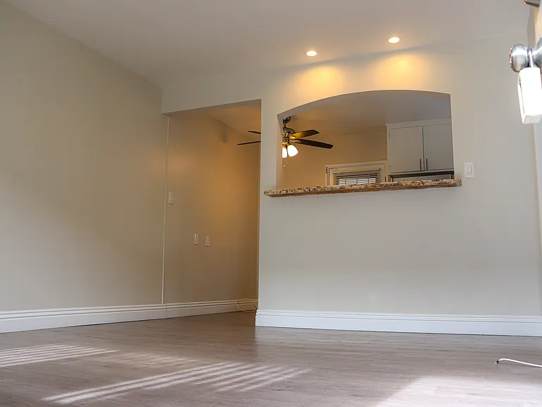 Rosemead Villas — Photo 11