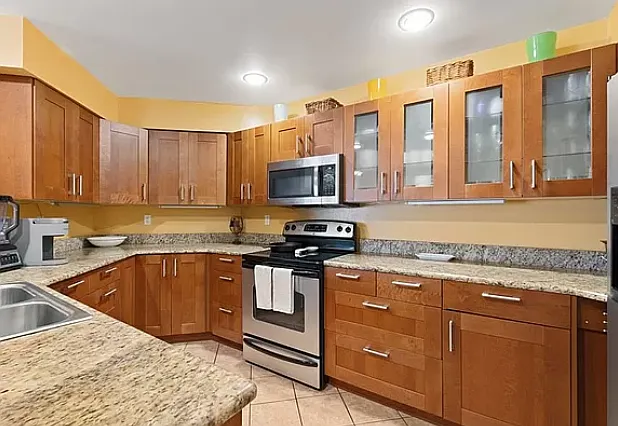 6061 Bahia Del Mar Blvd — Photo 4