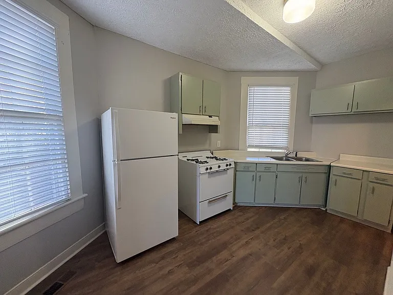 1020 Adams St #1 — Photo 6