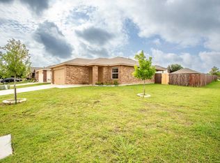 1524 Wedgewood Cv, Lockhart, TX 78644