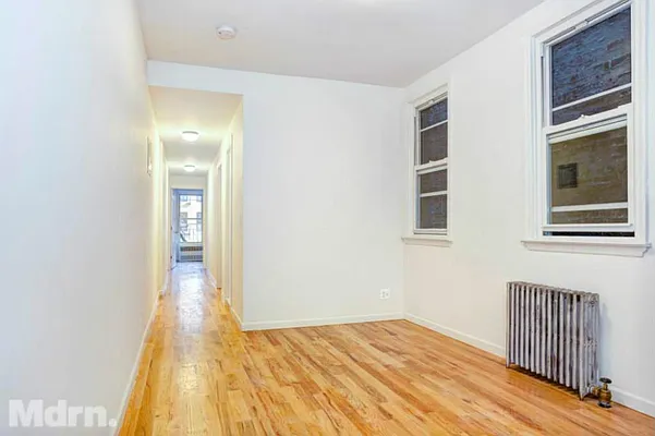 Rented by Mdrn Residential | media 10