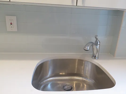 Rented by Bohemia Realty Group | media 14