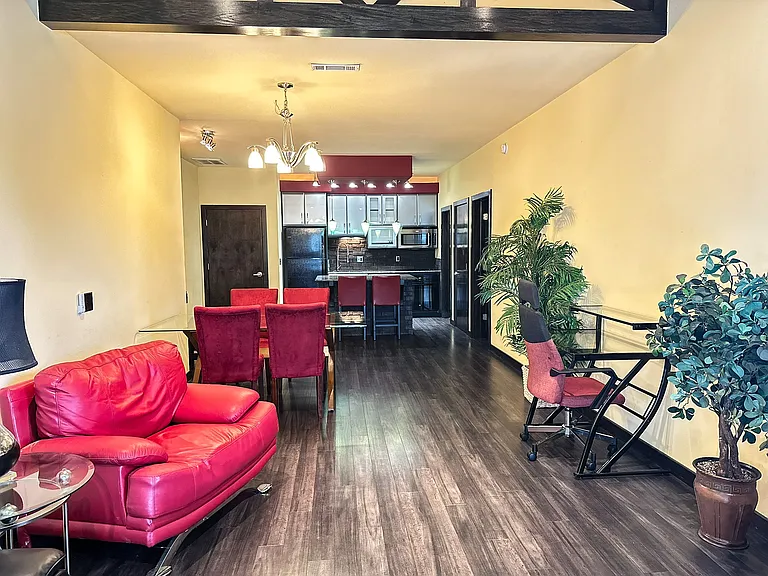 111 SE 22nd St #21 — Photo 12