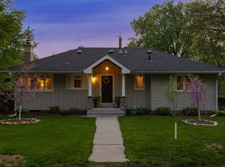 5200 Birch Rd, Minnetonka, MN 55345