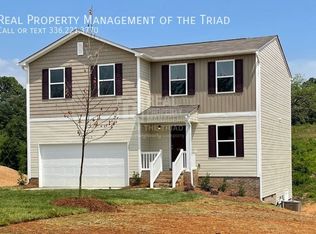 6395 Century Ln, Thomasville, NC 27360