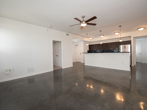 3rd image of 205 5th Ave N APT 502