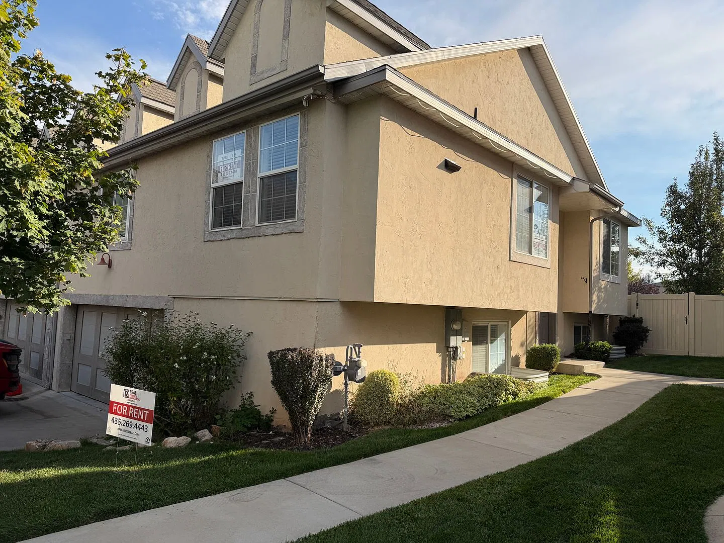 Spacious 4-Bedroom Spanish Fork Home with Mountain Views, Fenced Yard & Great Neighborhood Amenit... — Photo 2