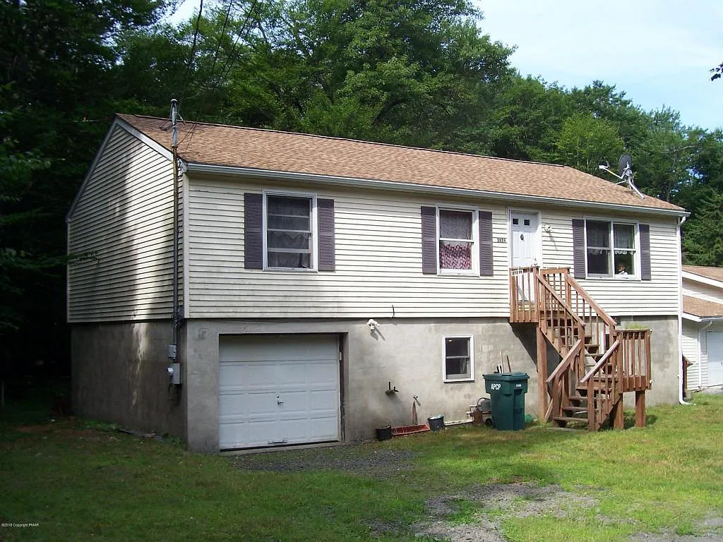 2826 Fairhaven Dr photo 1