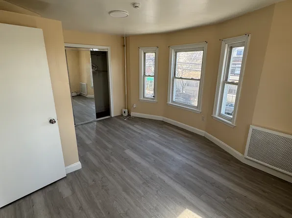 10232 134th St Floor 2, South Richmond Hill, NY 11419